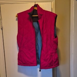 Nike Women's Reversable Quilted Sleeveless Vest